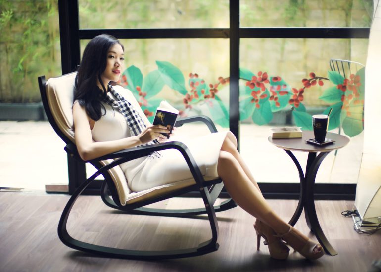 Hoa hậu Thùy Dung trải nghiệm cà phê tại không gian Trung Nguyên Legend