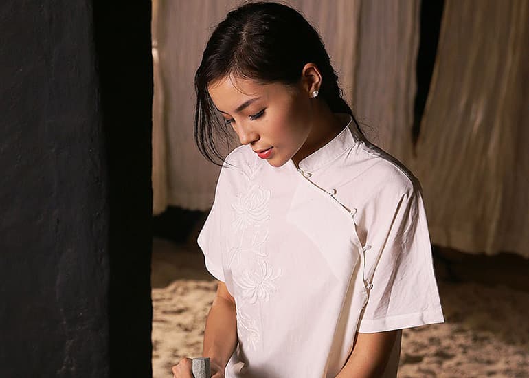 Hoa hậu Kỳ Duyên trải nghiệm cà phê tại M'Drắk