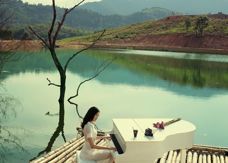 Hoa hậu Thùy Dung trải nghiệm Lối sống Tỉnh thức tại M'Drắk