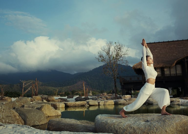 Á hậu Trương Thị May trải nghiệm Lối sống Tỉnh thức tại M'Drắk