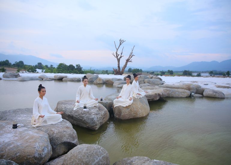 Hoa hậu Thùy Dung, Kỳ Duyên, Khánh Vân và Á hậu Thúy Vân trải nghiệm Lối sống Tỉnh thức tại M'Drắk