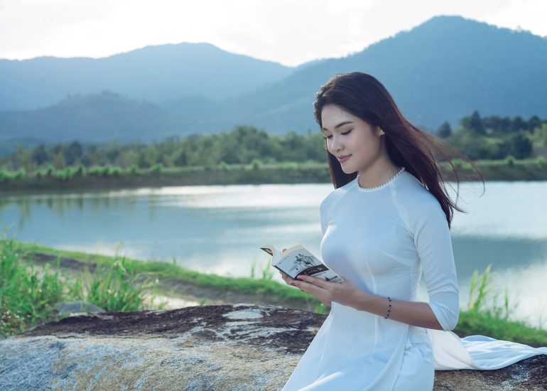 Á hậu Thùy Dung trải nghiệm Lối sống Tỉnh thức tại M'Drắk