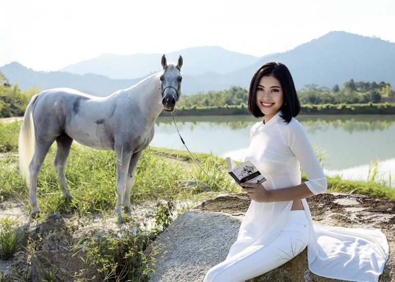 Người đẹp Đào Thị Hà trải nghiệm Lối sống Tỉnh thức tại M'Drắk