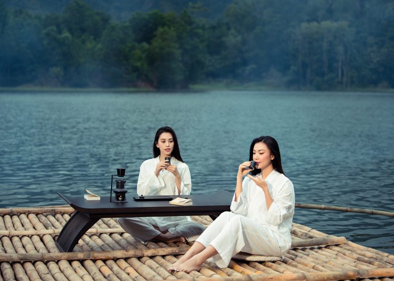 Hoa hậu Tiểu Vy và Á hậu Kim Duyên trải nghiệm Lối sống Tỉnh thức tại M'Drắk