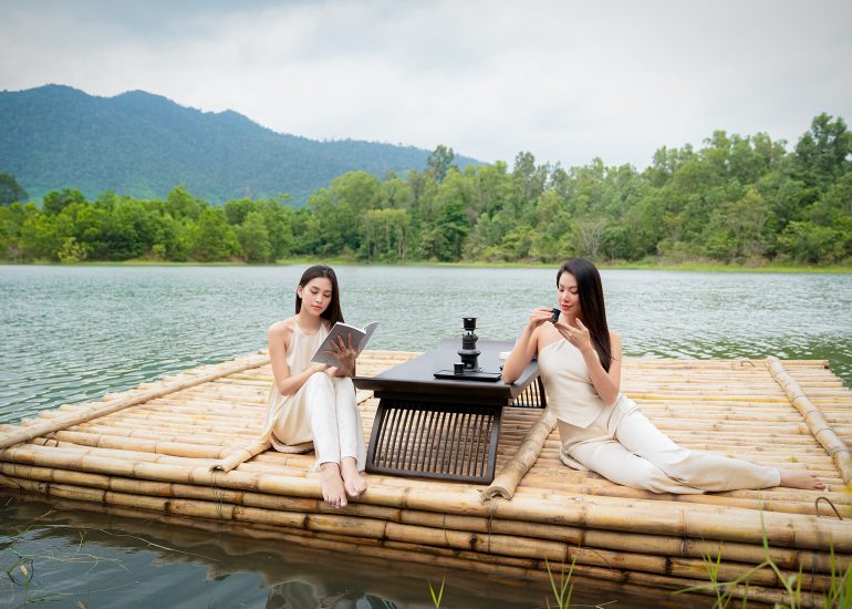 Hoa hậu Tiểu Vy và Á hậu Kim Duyên trải nghiệm Lối sống Tỉnh thức tại M'Drắk