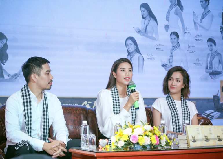 Hoa hậu Phạm Hương và các khách mời giao lưu cùng sinh viên Trường ĐH Công nghệ Thực phẩm TP.HCM