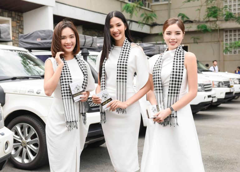 Hoa hậu Kỳ Duyên, Á hậu Hoàng Thùy và ca sĩ Ái Phương tặng sách quý đổi đời tại Trường Đại học Nông Lâm TP.HCM