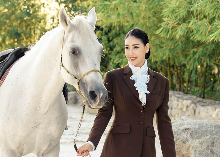 Hoa hậu Hà Kiều Anh trải nghiệm Lối sống Tỉnh thức tại M'Drắk