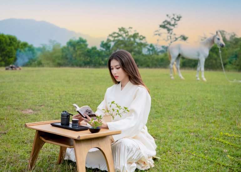 Á hậu Ngọc Thảo trải nghiệm Lối sống Tỉnh thức tại M'Drắk