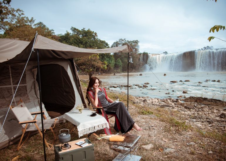 Á hậu Hoa hậu Hòa bình Quốc tế 2023 Lê Hoàng Phương trải nghiệm Lối sống Tỉnh thức tại Thác Dray Nur, Đắk Lắk