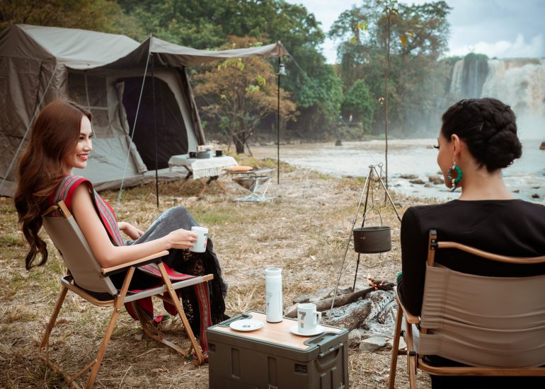 Á hậu Hoa hậu Hòa bình Quốc tế 2023 Lê Hoàng Phương và Á hậu Sthephanie Miranda trải nghiệm Lối sống Tỉnh thức tại Thác Dray Nur, Đắk Lắk