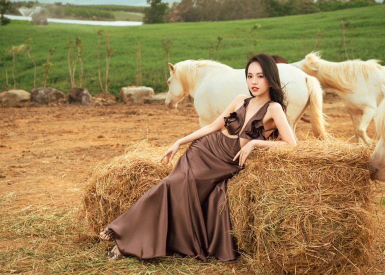 Á hậu Trịnh Thùy Linh trải nghiệm Lối sống Tỉnh thức tại M'Drắk