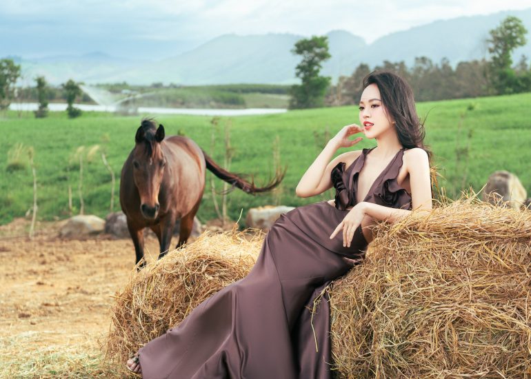 Á hậu Trịnh Thùy Linh trải nghiệm Lối sống Tỉnh thức tại M'Drắk