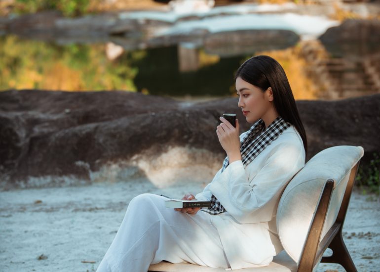 Hoa hậu Đoàn Thu Thủy trải nghiệm Lối sống Tỉnh thức tại M'Drắk