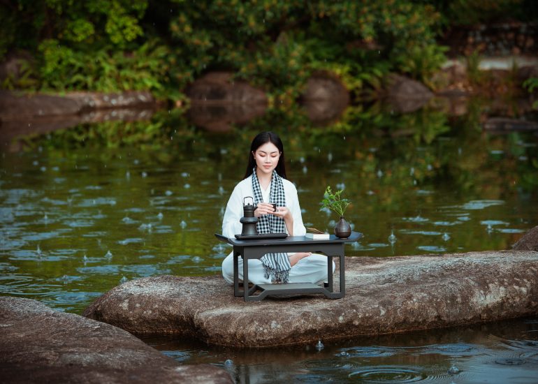 Hoa hậu Đoàn Thu Thủy trải nghiệm Lối sống Tỉnh thức tại M'Drắk