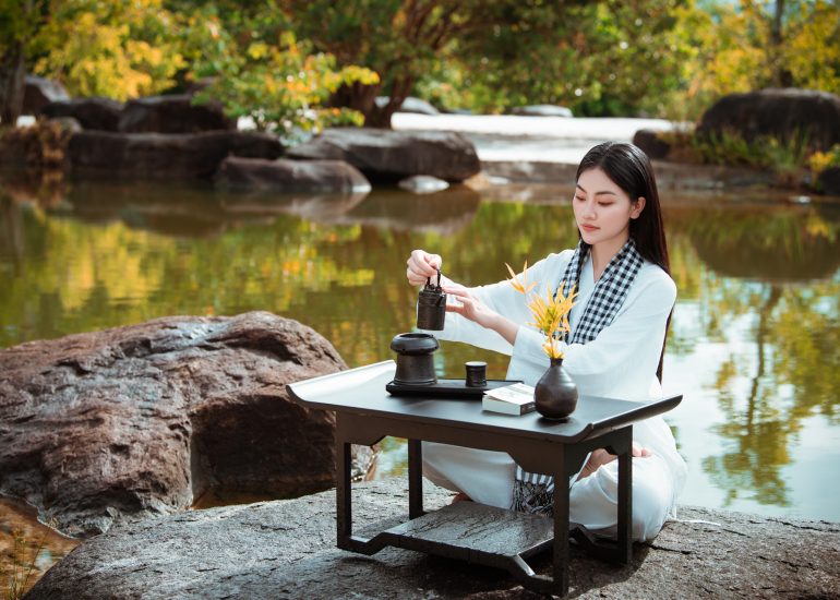 Hoa hậu Đoàn Thu Thủy trải nghiệm Lối sống Tỉnh thức tại M'Drắk