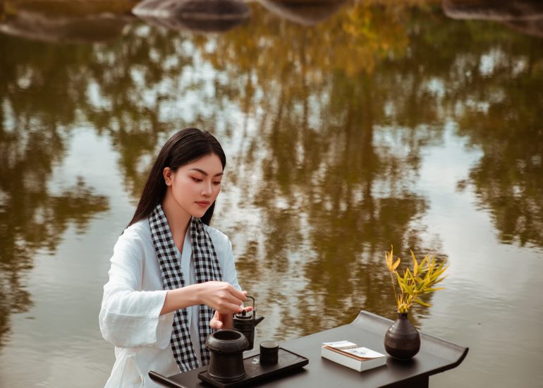 Hoa hậu Đoàn Thu Thủy trải nghiệm Lối sống Tỉnh thức tại M'Drắk