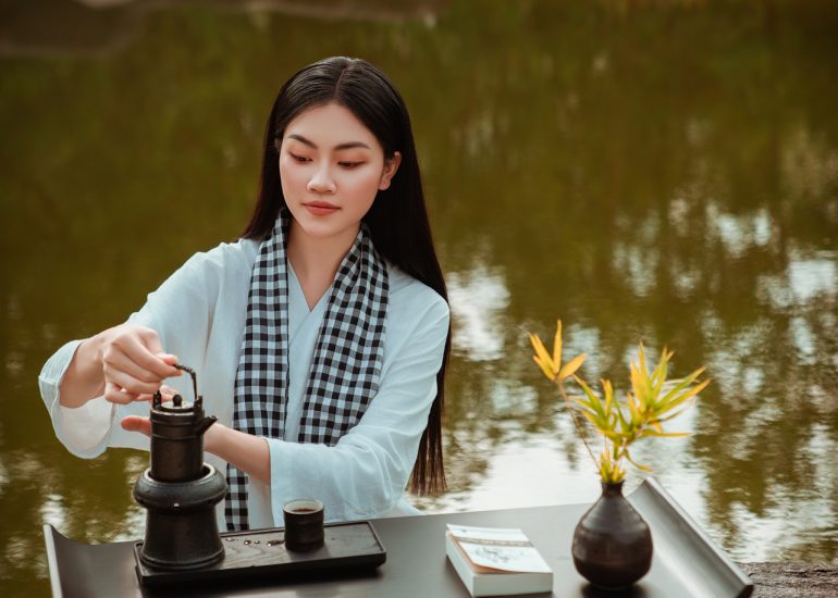 Hoa hậu Đoàn Thu Thủy trải nghiệm Lối sống Tỉnh thức tại M'Drắk