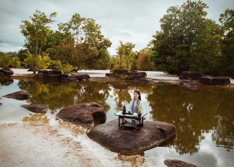 Hoa hậu Đoàn Thu Thủy trải nghiệm Lối sống Tỉnh thức tại M'Drắk